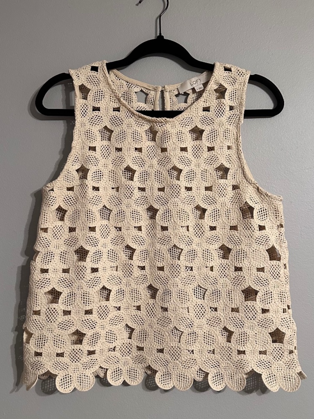 LOFT Unique Coastal Crochet Flower Top in Beige Size Small